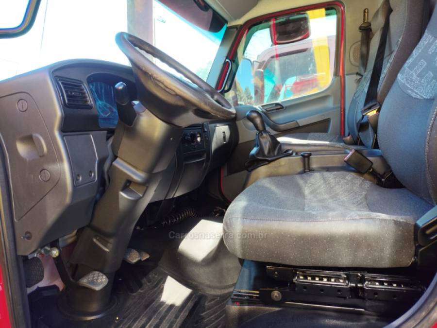 MERCEDES-BENZ - ACCELO 1016 - 2016/2016 - Vermelha - Sob Consulta