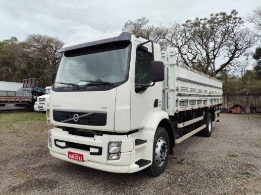 VOLVO - VM - 2013/2013 - Branca - Sob Consulta