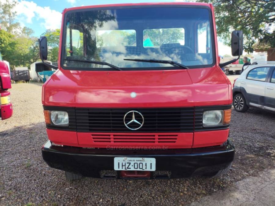 MERCEDES-BENZ - 709 - 1991/1992 - Vermelha - Sob Consulta