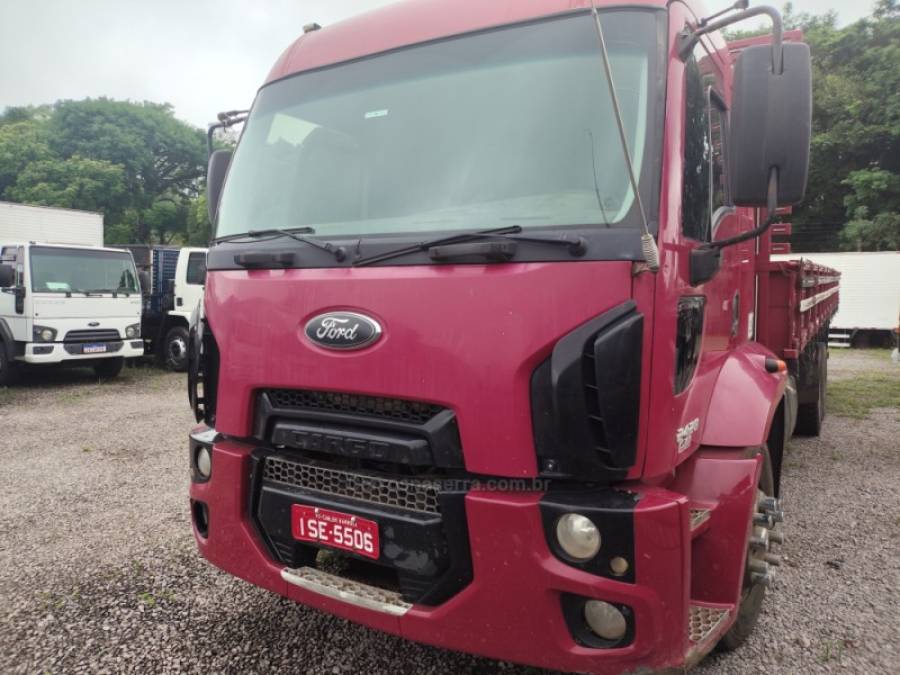 FORD - CARGO 2428 - 2011/2011 - Vermelha - Sob Consulta