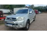 TOYOTA - HILUX - 2010/2010 - Prata - Sob Consulta